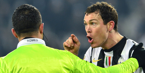 Lichsteiner Bela Taktik 'Kotor' Juventus