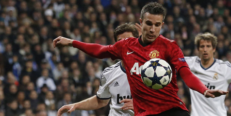 Persie Khawatirkan Masalah Pensiun