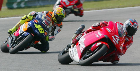 Biaggi: Rossi Tak Punya Peluang Juara Lagi!