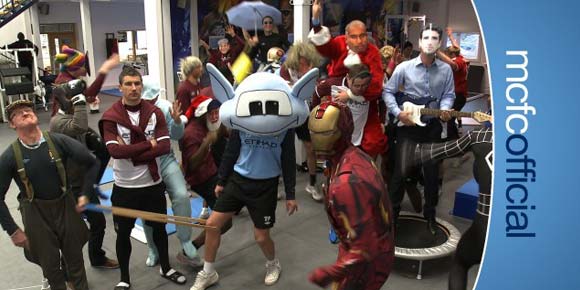 Manchester City Do The Harlem Shake!