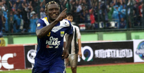 Hadapi PSPS, Dzumafo Enggan Selebrasi Jika Cetak Gol