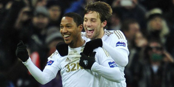Highlights Final Capital One Cup: Bradford 0-5 Swansea Highlights Final Capital One Cup: Bradford 0-5 Swansea