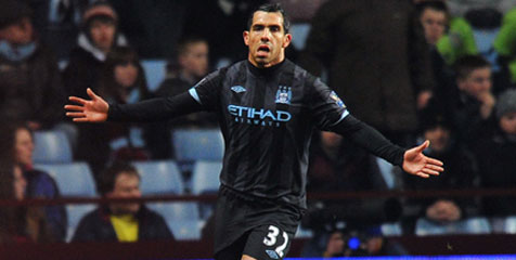 Review: Tevez Bawa City Kembali Dekati United