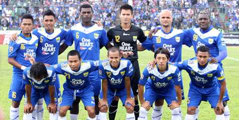 Persib Boyong 18 Pemain ke Palembang