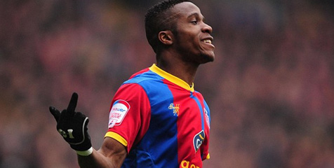 Diejek Akan Gabung United, Zaha Acungkan Jari Tengah