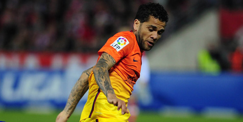 Dani Alves: Lawan Milan, Barca Akan Ambil Resiko