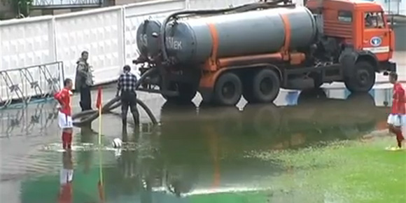 Video: Mengambil Sepak Pojok di Kazakhstan Pun Tak Kalah Sulit