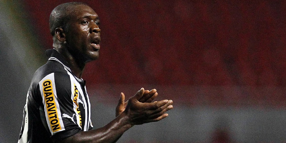 Video: Blunder Seedorf Membuang Peluang Emas