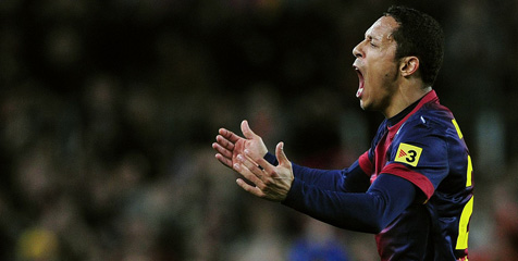 Barca Kehilangan Adriano Lagi