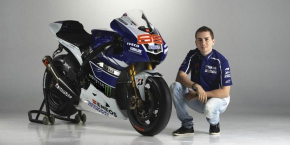 Foto-Foto Rossi dan Lorenzo Bersama Motor Yamaha Terbaru