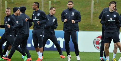 Gerrard Diistirahatkan, Lampard Starter