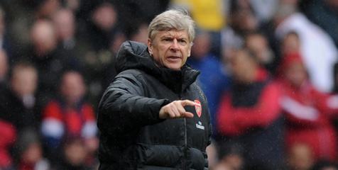 Wenger Soroti Penalti dan Pergantian Arsenal Wenger Soroti Penalti dan Pergantian Arsenal