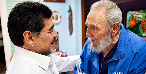 Maradona Sambangi Fidel Castro di Kuba