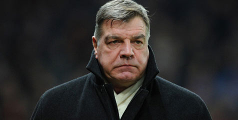 Tuduh Wasit Memihak United, Big Sam Aman Dari Sanksi