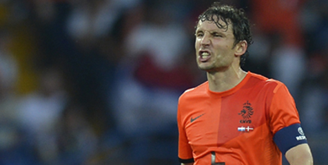 Van Bommel: Liga Champions, Barca Atau Bayern Juaranya