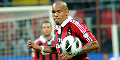 Nigel de Jong Kembali Latihan