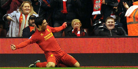 Barton: Liverpool Gila Jika Tak Bela Suarez!