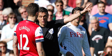 Arsenal Banding Kartu Merah Giroud