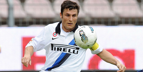 Fans Ejek Zanetti, Milan Kena Denda