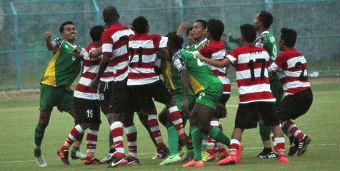 Tony Ho Kecam Baku Hantam Persebaya DU vs Perseba