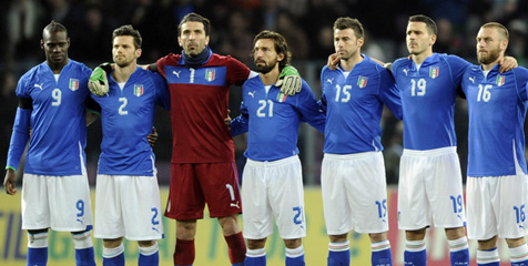 Akhir Bulan, Gli Azzurri Jajal San Marino