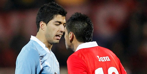 Luis Suarez Dibebaskan Dari Sanksi FIFA