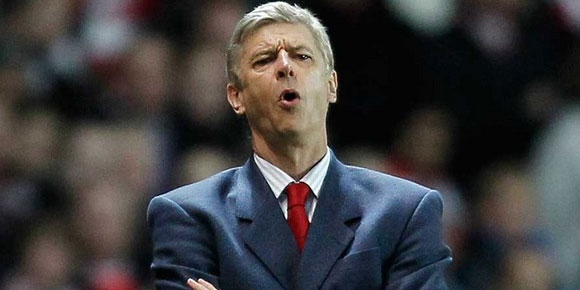 Wenger Puji Langkah United Rekrut Moyes