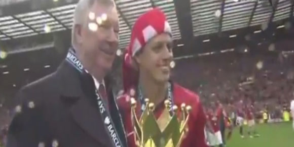 Kala Hernandez Ngebet Berfoto Dengan Sir Alex