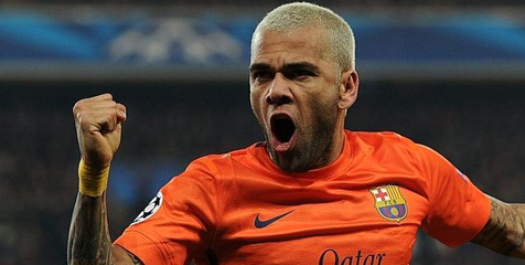 Alves: Siapa Bilang Barca Juara Dengan Mudah?