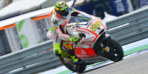 Lengan Masih Sakit, Iannone Ngotot Ikut MotoGP Perancis