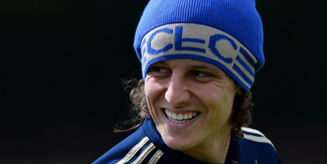 David Luiz Ajak Sang Mama Keliling Stamford Bridge