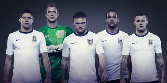 Detail Jersey: Inggris Home 2013-2014