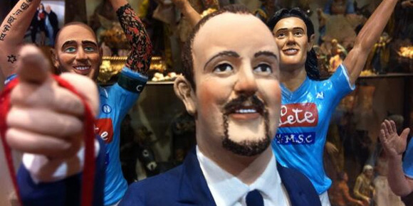 Napoli Rilis Action Figure Benitez
