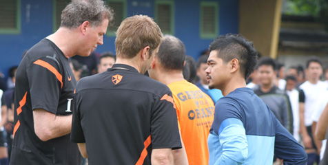 Coaching Clinic De Oranje Berlangsung Semarak