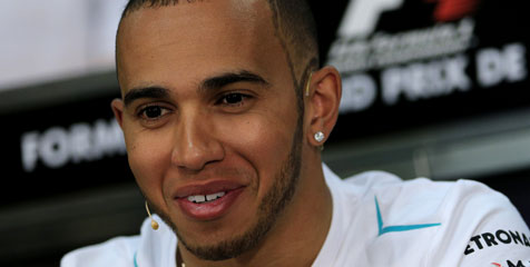 Hamilton Bakal Lirik MotoGP Jika Pensiun dari F1?