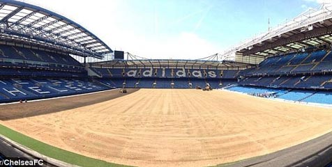 Stamford Bridge Kini Jadi Lautan Pasir