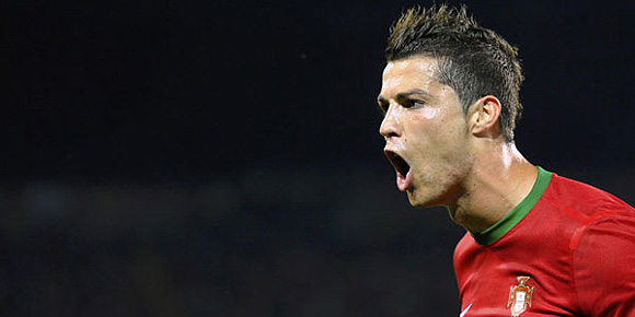 Video: Skil Brilian CR7 Dalam Flipbook