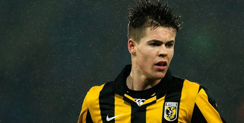 Van Ginkel Siap Jadi Rekrutan Pertama Mourinho