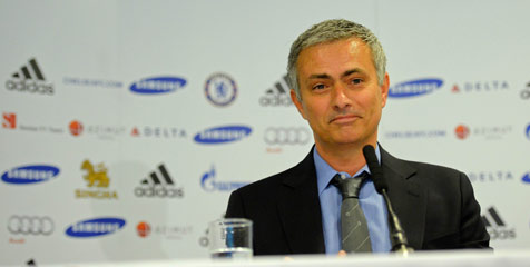 Mourinho: Rooney Harus Buat Dirinya Bahagia