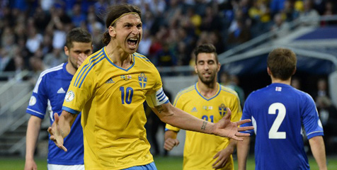 Dua Gol Ibra Beri Kemenangan Swedia