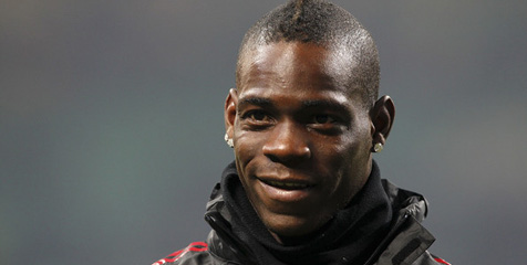 Tanpa Publikasi, Balotelli Sambangi Fans Korban Kecelakaan