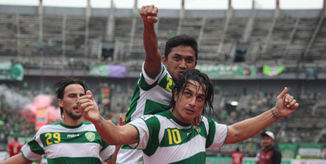 Review IPL: Dua Gol Persebaya Tundukkan PSM