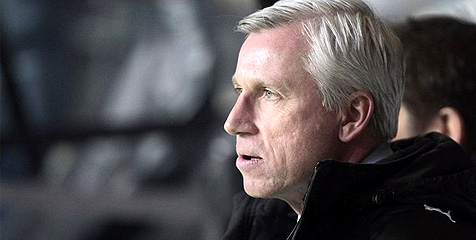 Pardew: Saya Bertahan di Newcastle