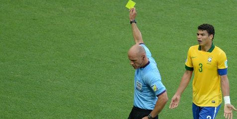 Spanyol-Italia Diwasiti Howard Webb