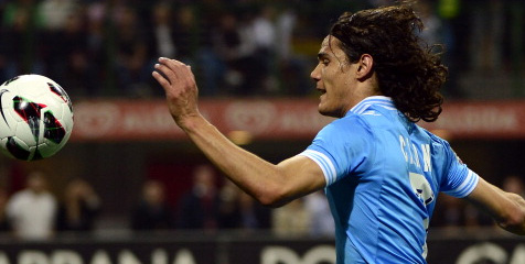 Presiden Napoli Bersikeras Jual Cavani Sesuai Buy-Out