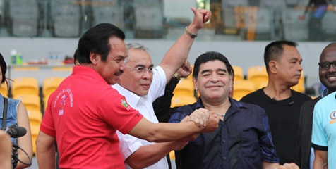 Jadwal Berubah, Maradona Lebih Lama di Surabaya