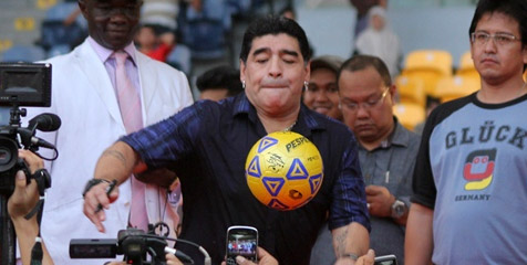 Maradona Bikin Kecewa Peserta Coaching Clinic