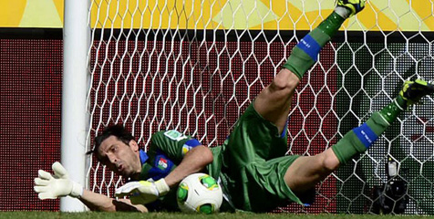 Adu Penalti, Buffon Pahlawan Italia