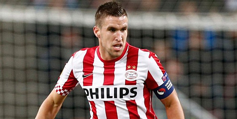 PSV Enggan Jual Strootman ke Manchester United