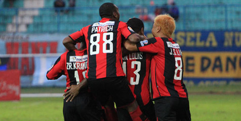 Review ISL: Persipura Mengamuk! Hancurkan Persidafon 8-1